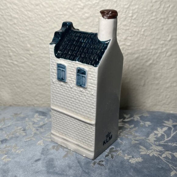KLM Delft Blue Ceramic House Bottle No. 45 *Empty* - Picture 3 of 9